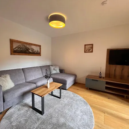 شقة Comfort Bergblick 08 By Interhome
